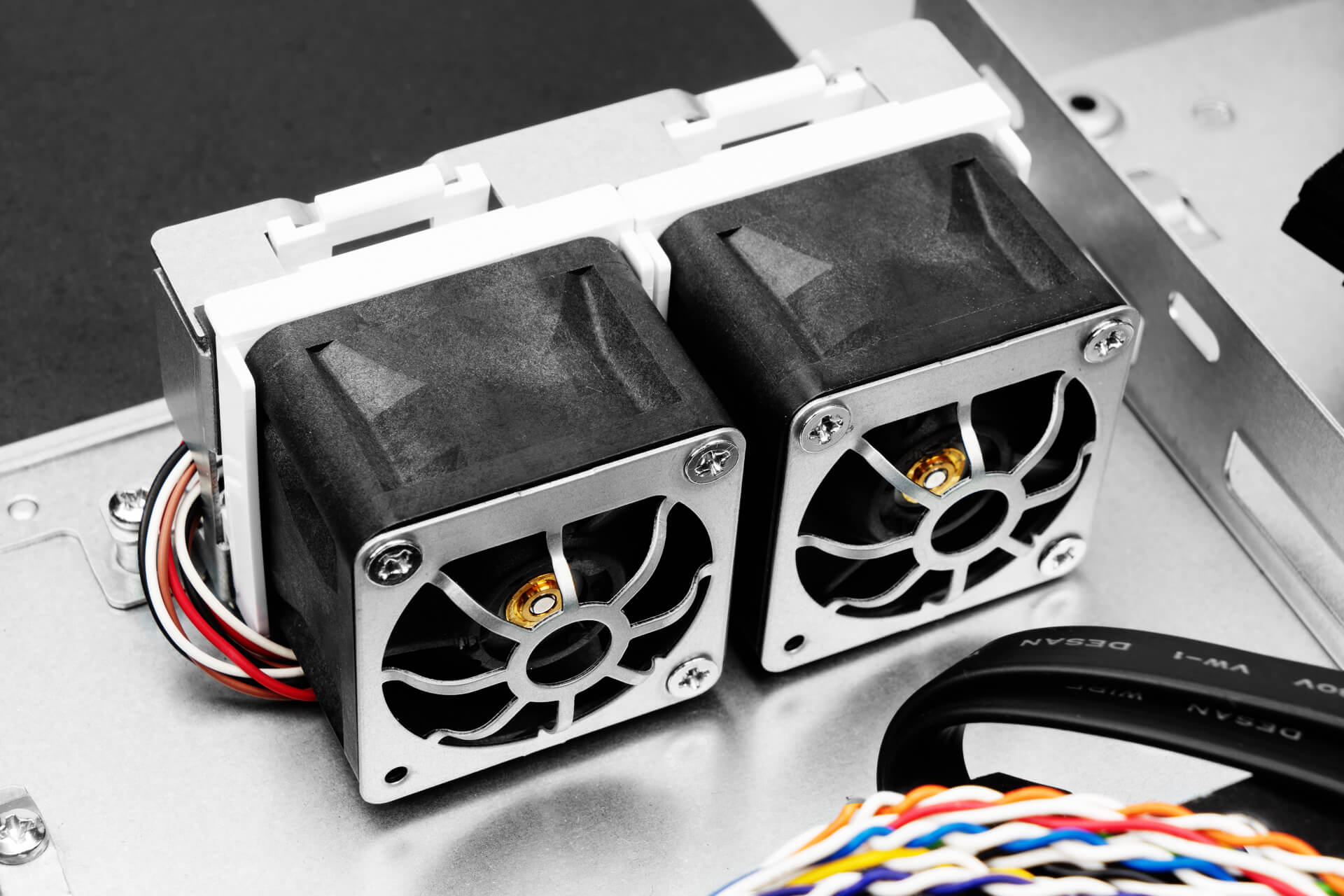  IW-RL100 - server system assembly